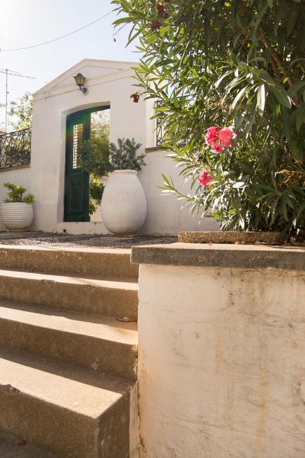 1861 Mansion Spetses Villa Eksteriør bilde